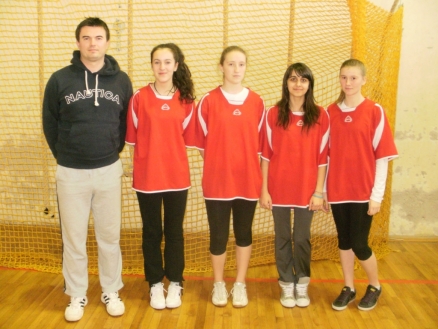 Gimnazijalke idu na državno u badmintonu