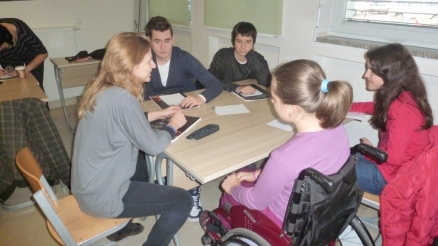 Počeo program debate u Centru izvrsnosti