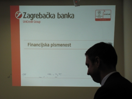 Gimnazijalci posjetili Zagrebačku banku
