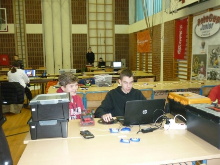 Marin i Luka na međunarodnom robotičarskom natjecanju